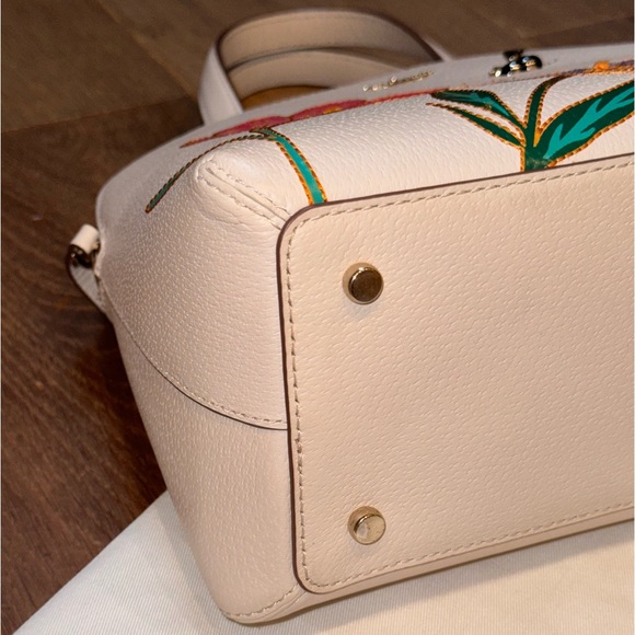 Kate Spade RARE leather hand bag, ivory with flowers and stitching - Picture 8 of 9